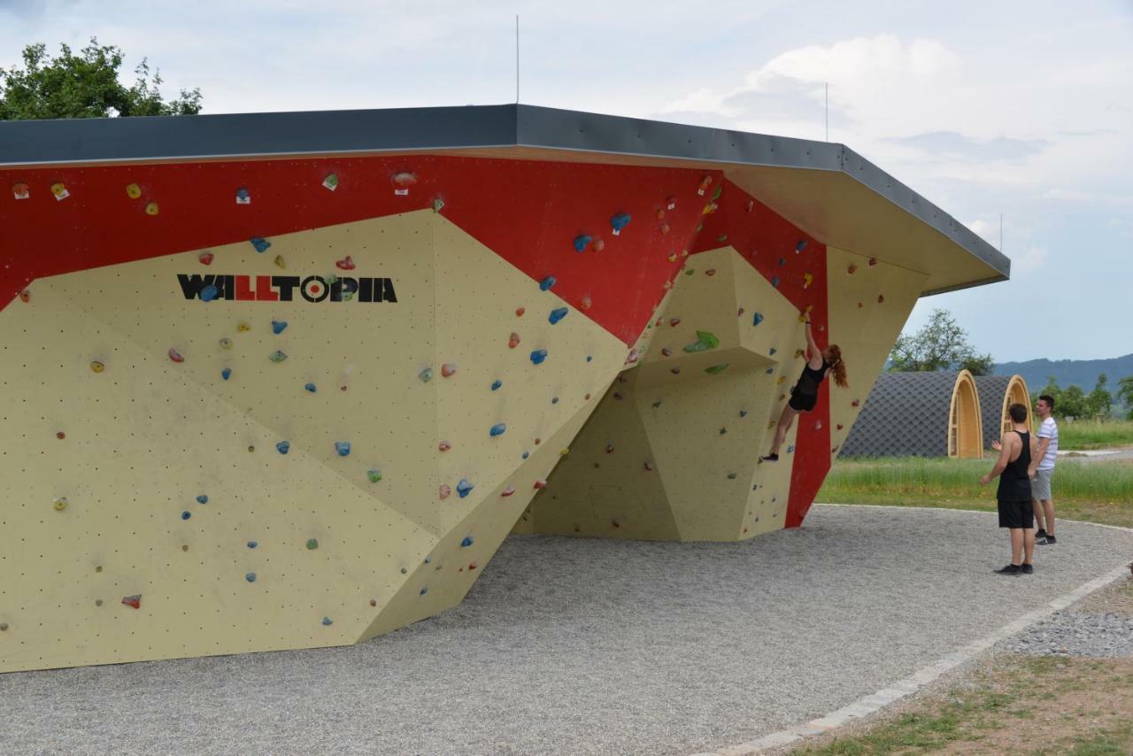 Campinghuette Im Sporterlebnispark Allmersbach Im Tal Buitenkant foto