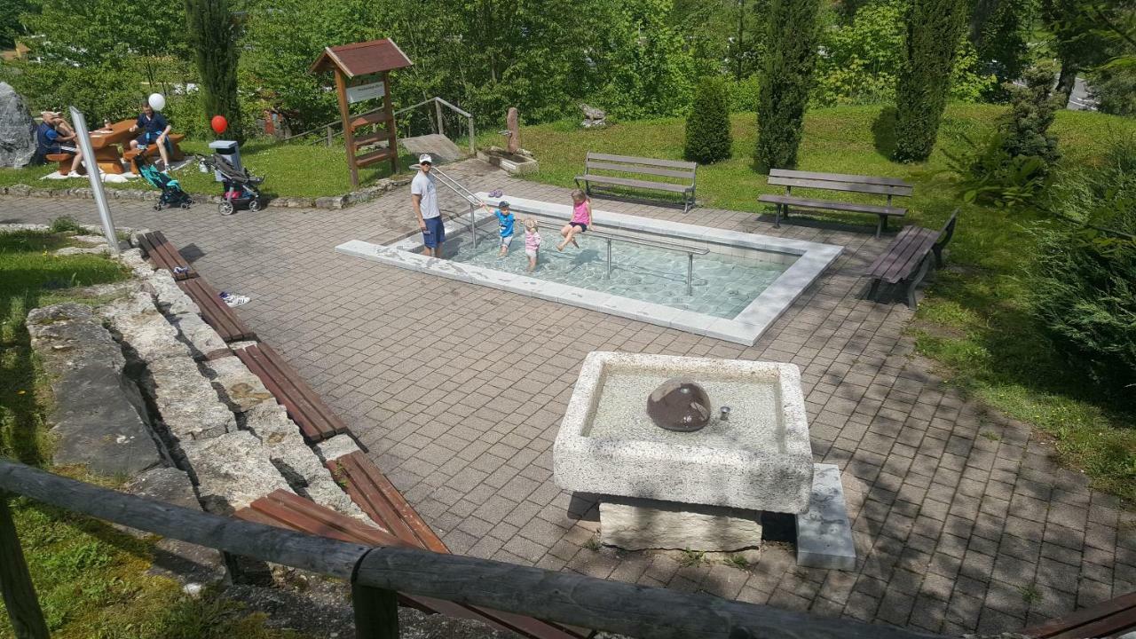 Campinghuette Im Sporterlebnispark Allmersbach Im Tal Buitenkant foto